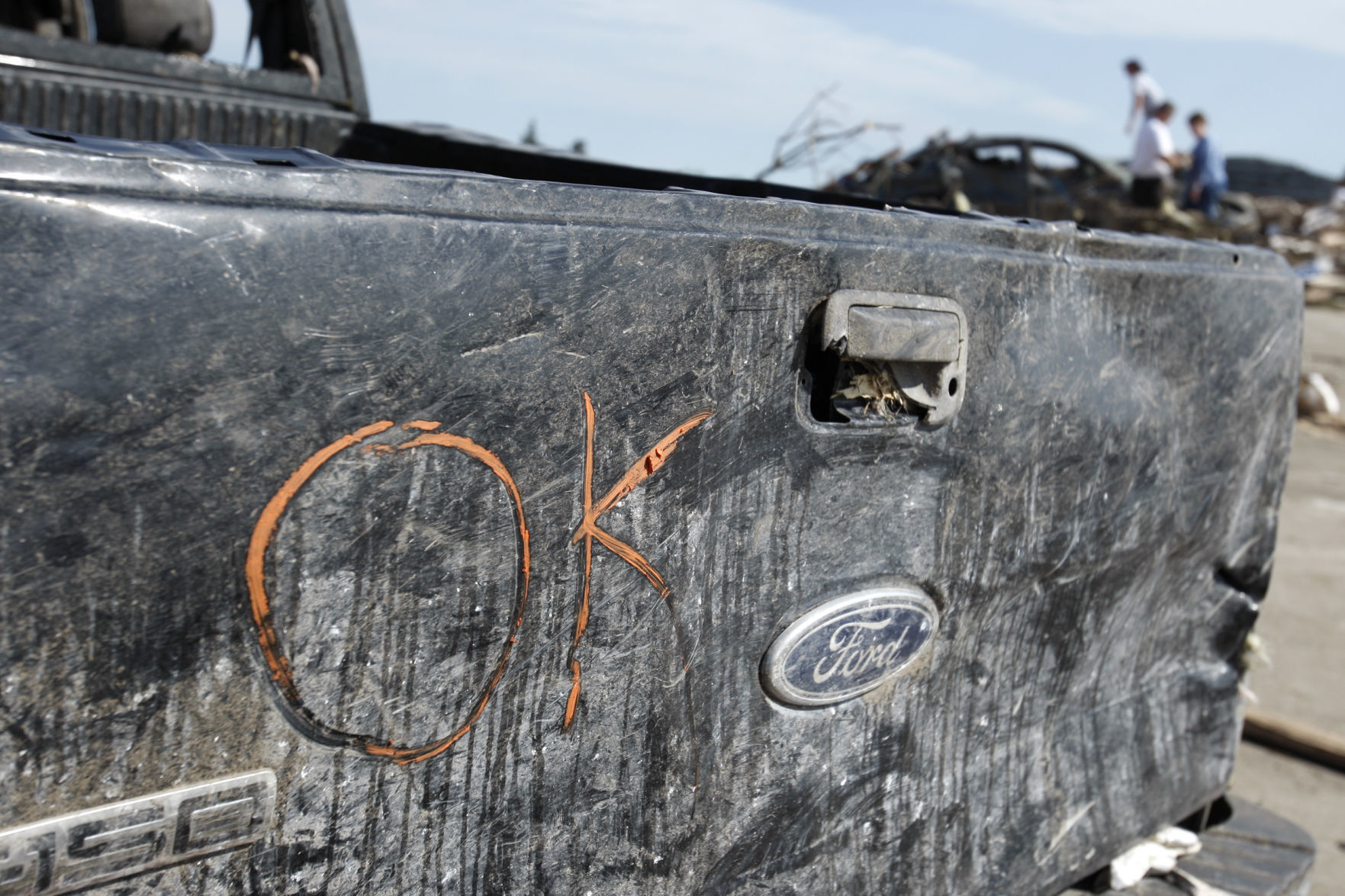 052608mp-parkersburg-torn-17